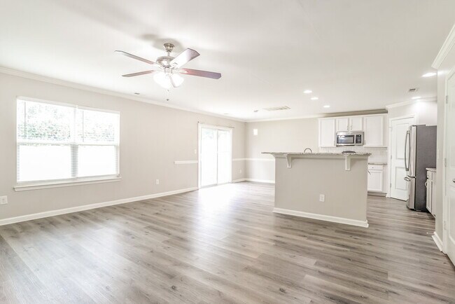 Foto del edificio - 5004 Broad Leaf Ct