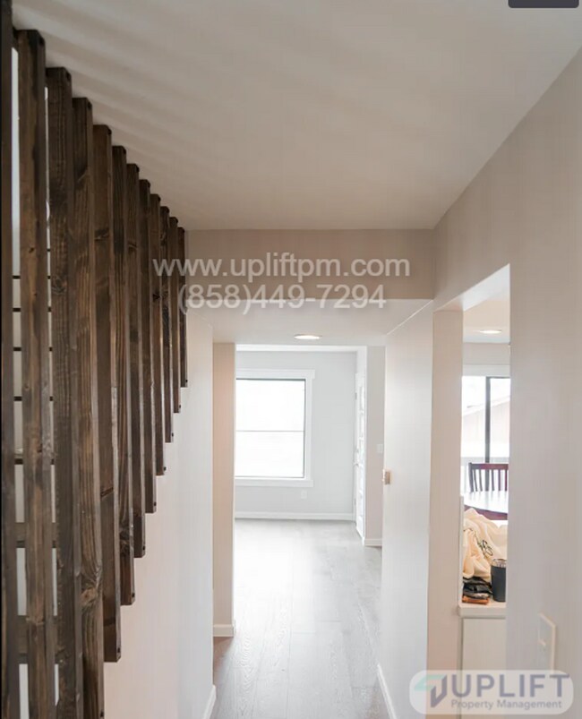 Foto del edificio - Spacious Townhome Just Minutes from the Be...