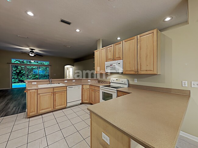 Building Photo - 1333 Sylvie Ln