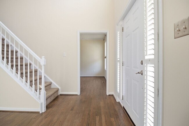 Foto del edificio - 950 Grouse Pointe Dr
