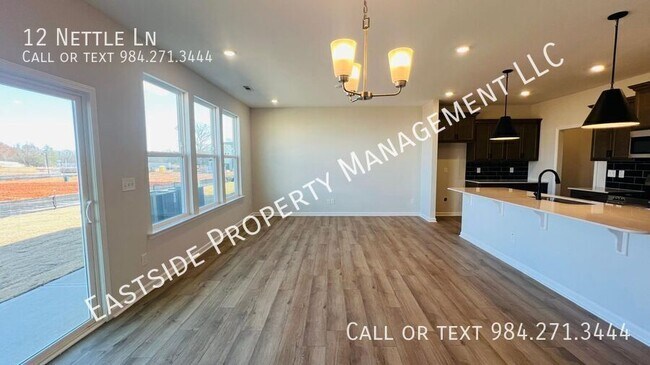 Foto del edificio - 12 Nettle Ln