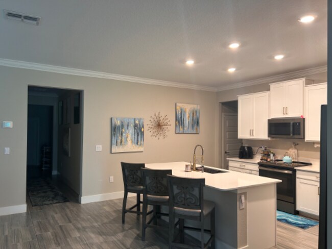 Foto del edificio - 9808 Campanula Ct