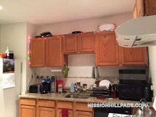 Foto del edificio - 140 St Alphonsus St