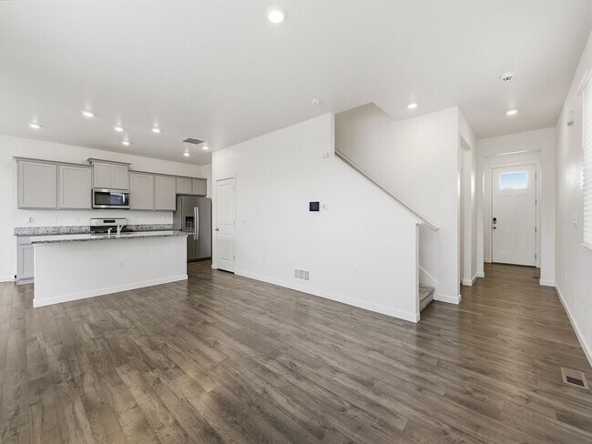 Foto del edificio - Beautiful Home in Severance with 3-Car Garage, Fenced Yard, and Central A/C!