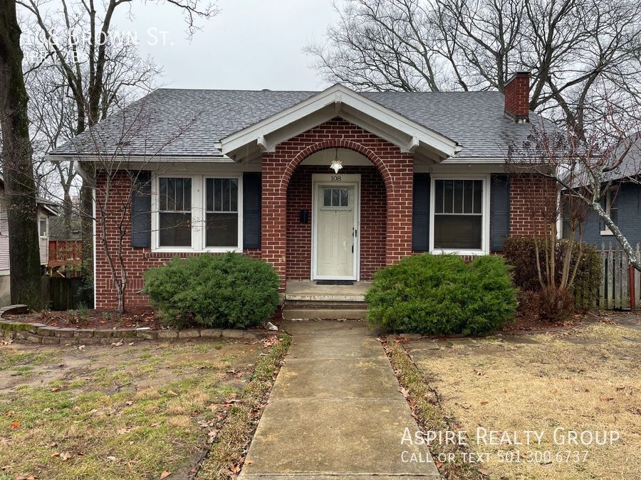 Foto principal - 108 S Brown St