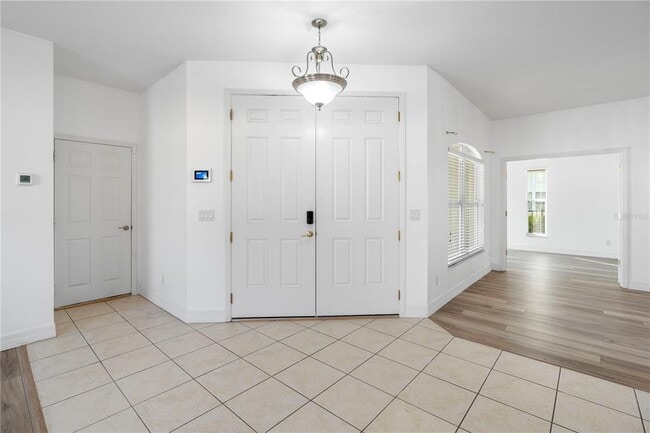 Foto del edificio - 10888 Cory Lake Dr