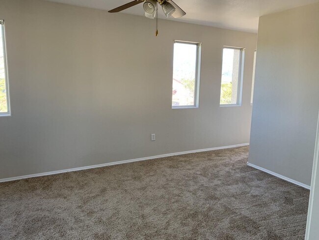 Building Photo - Spring Mountain Ranch 2 story home