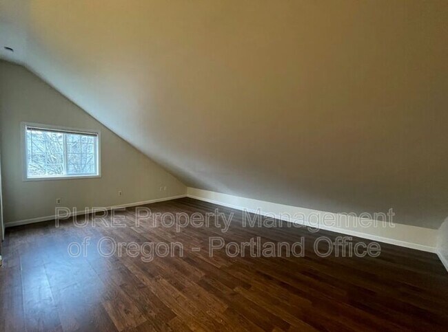 Foto del edificio - 5816 SW Huddleson St