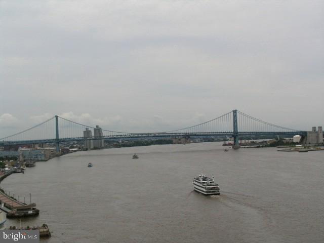 Foto del edificio - 1215 S Christopher Columbus Blvd