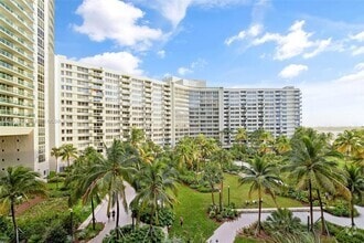 Building Photo - 1500 Bay Rd