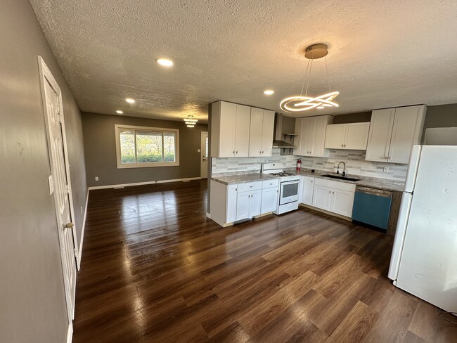 Photo - 4927 W Southern Ave House