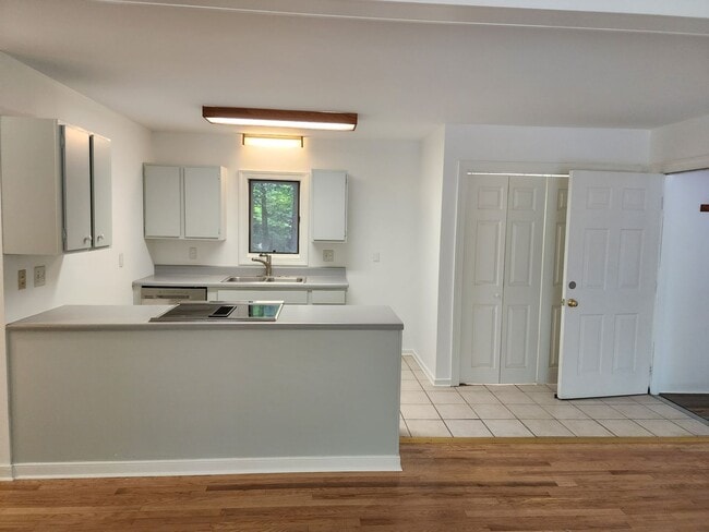 Building Photo - Cozy 1 Bedroom Home in New Kent County!