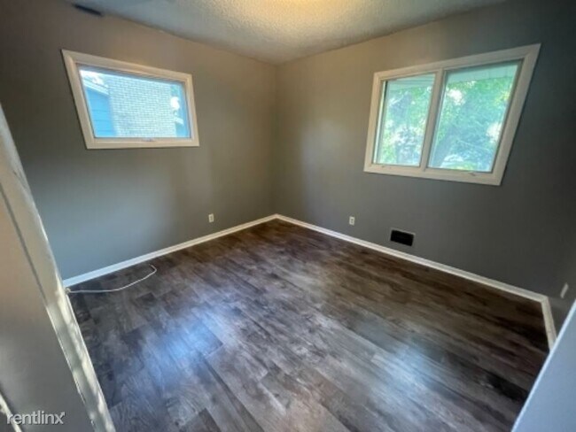 Building Photo - 5 br, 3 bath House - 4733 Winnetka Ave N