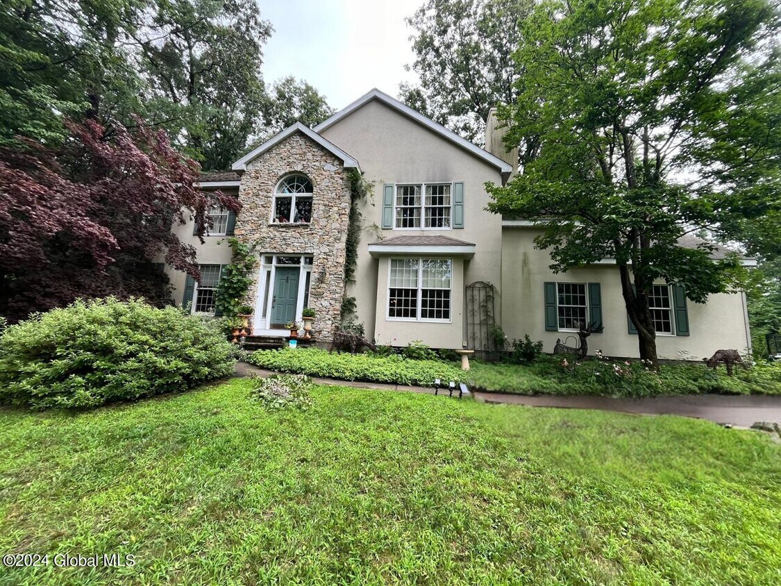 Primary Photo - 17 Hearthstone Dr