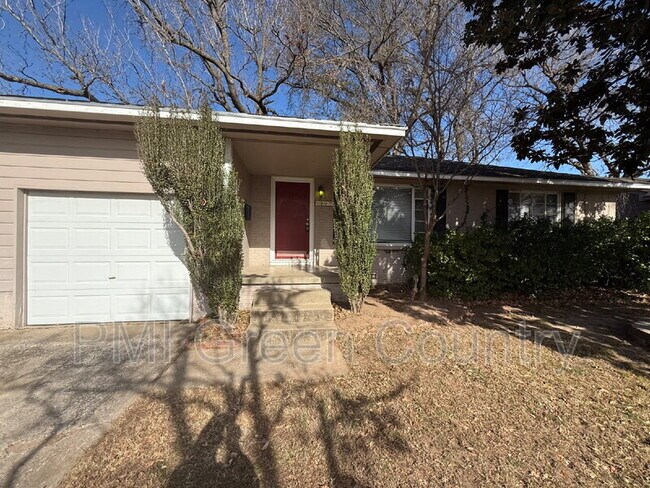 Foto del edificio - 1127 E 53rd Pl