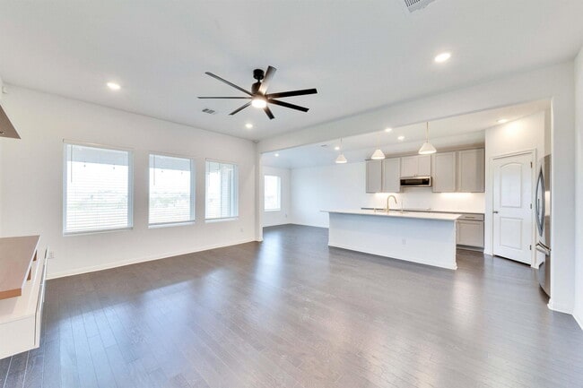 Building Photo - 17728 Zinfandel Dr