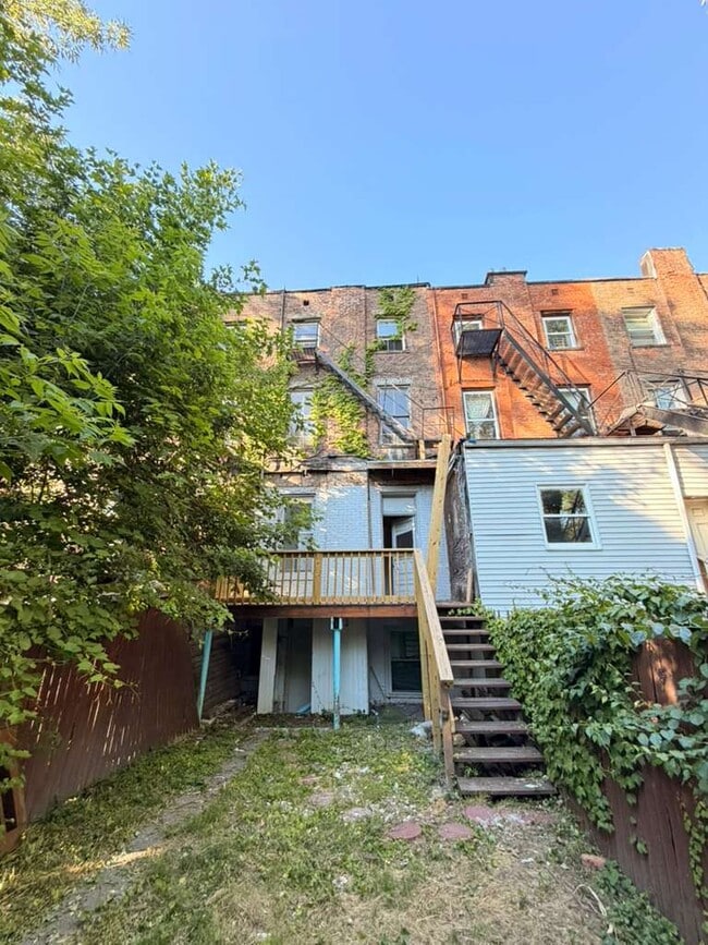 Building Photo - 436 Clinton Ave