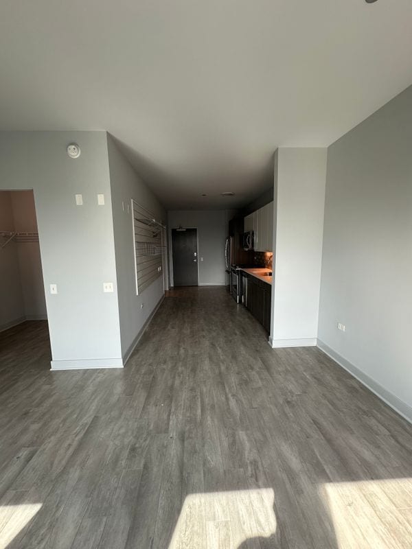 Foto del edificio - 1025 W Addison St