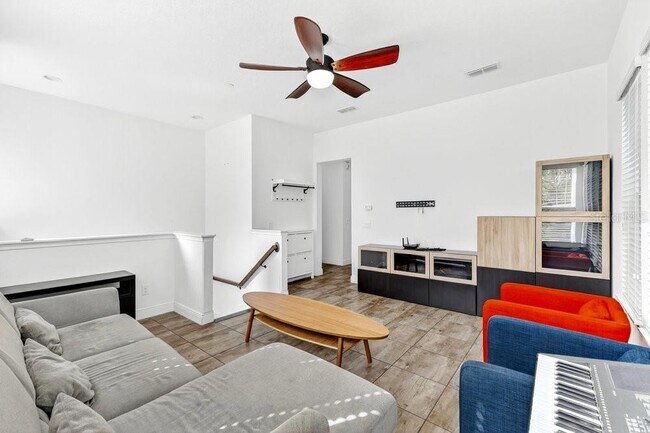 Foto del edificio - 8443 Karrer Ter