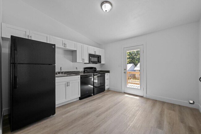 Foto del edificio - 2222 Magnolia Cir