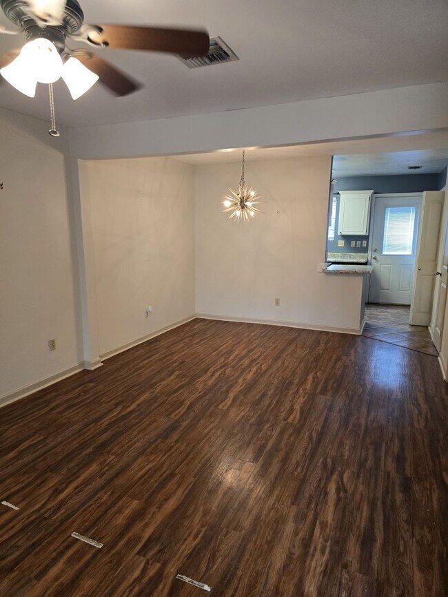 Building Photo - 201 High Meadows Blvd