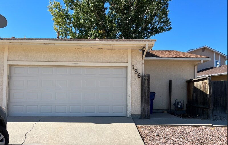 136 Douglas Ln, Pueblo, CO 81001 Townhome Rentals in Pueblo CO