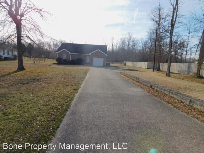 Building Photo - 3 br, 2 bath House - 1102 Jonathan Dr.