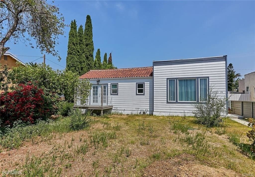 Primary Photo - 3 br, 2.5 bath House - 20425 3/4 Raymond Ave