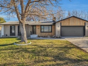 Building Photo - 12055 Cinnamon Ridge Rd