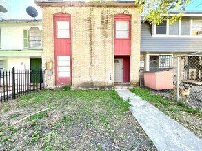 Building Photo - 7042 Glen Mist