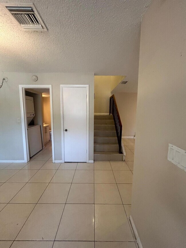 Foto del edificio - 5821 Swordfish Ct