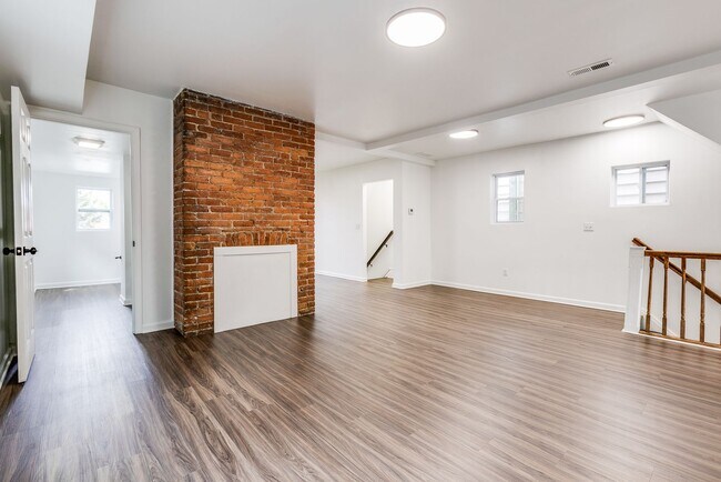 Building Photo - 102 Beltzhoover Ave