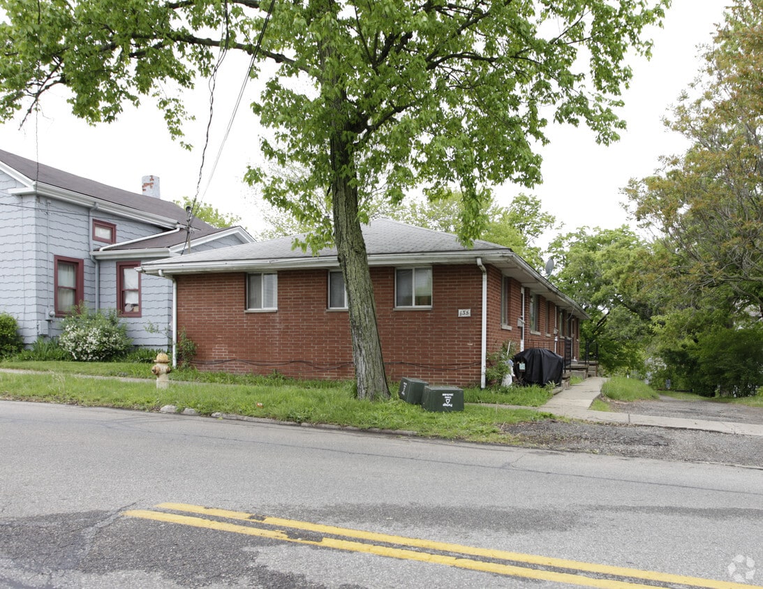 135 N Sycamore St, Ravenna, OH 44266 Apartments in Ravenna, OH