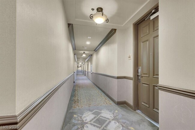 Foto del edificio - 2405 W Serene Ave