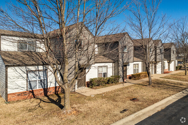 Building Photo - Cedarwood Terrace