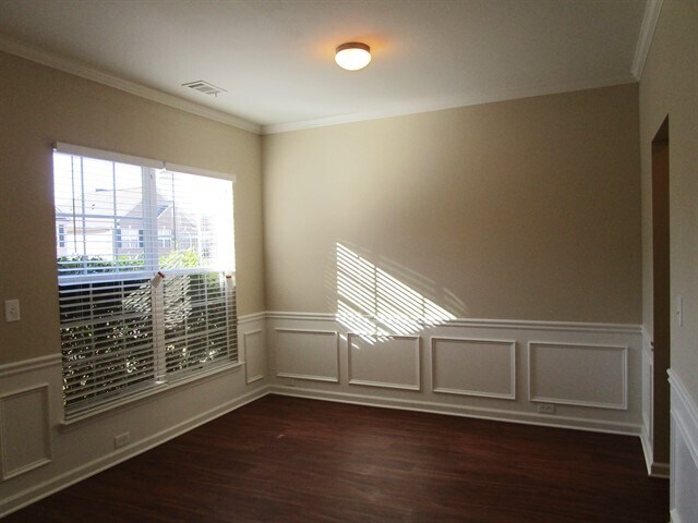 Building Photo - 7607 Forest Glen Way