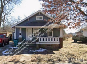 Building Photo - 1042 W Scott St