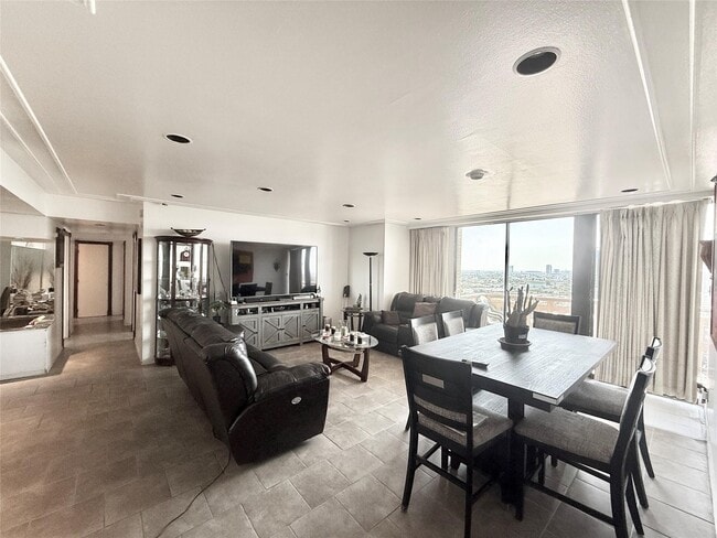 Foto del edificio - 2016 Main St