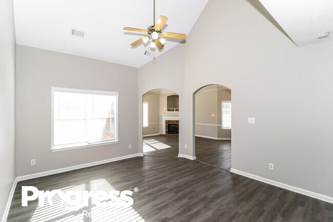 Foto del edificio - 80 Whispering Creek Dr