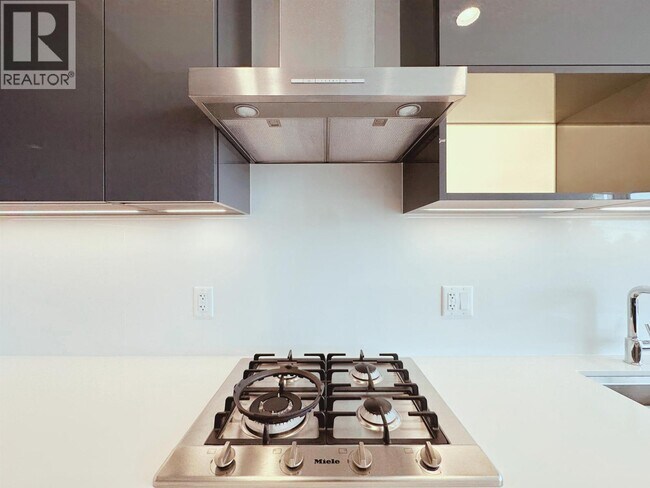 Photo du bâtiment - 6511-6511 Sussex Ave
