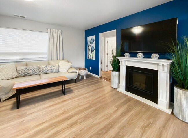 Foto del edificio - 1302 Ross Ln N