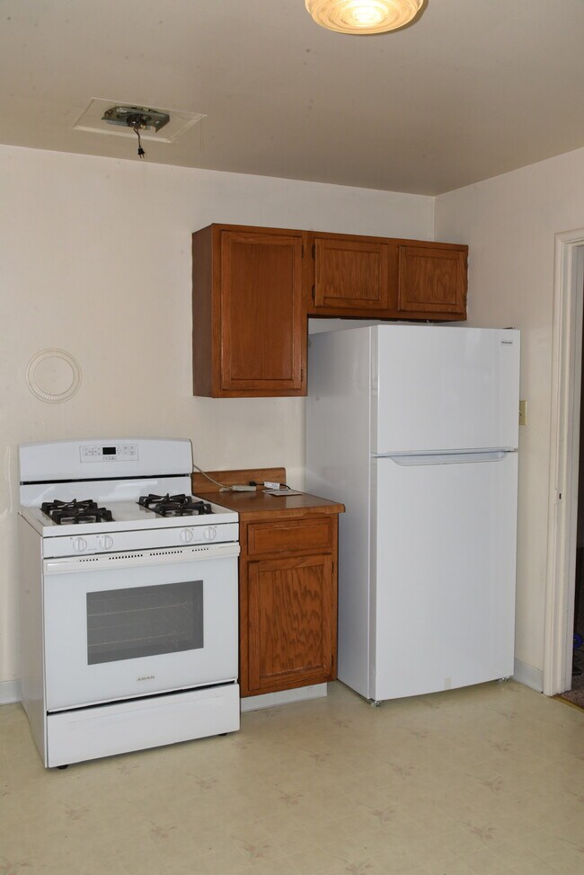 Building Photo - 1248 Ora Ave