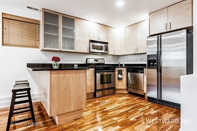 Foto del edificio - 4946 N Spaulding-G