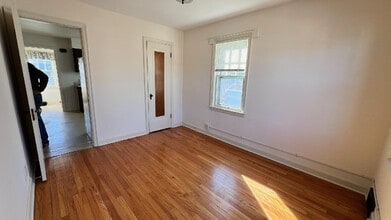 Building Photo - 3123 Atwood Ave