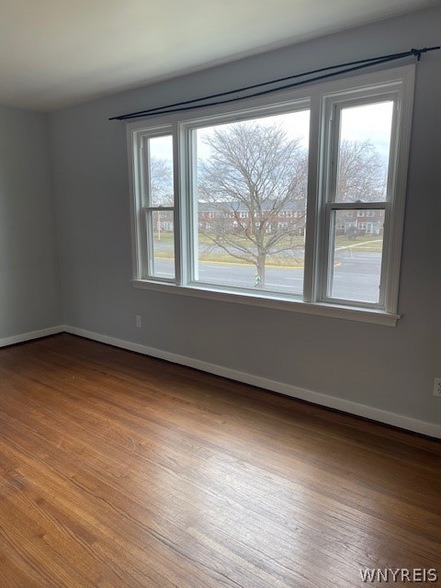 Foto del edificio - 1433 Sheridan Dr