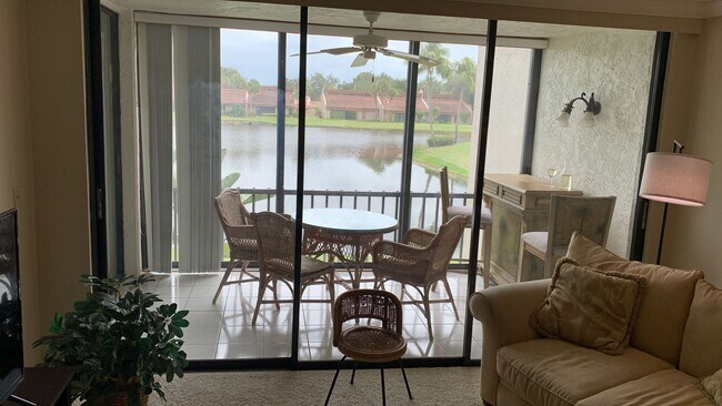 Foto del edificio - 4585 Trawler Ct