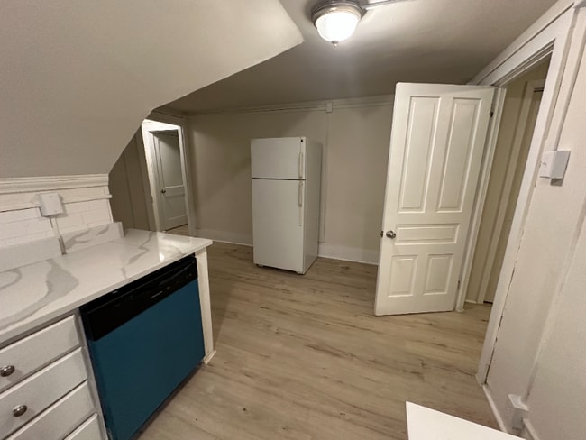 Building Photo - 381-383-383 S 3rd St