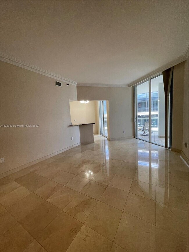 Building Photo - 8925 Collins Ave