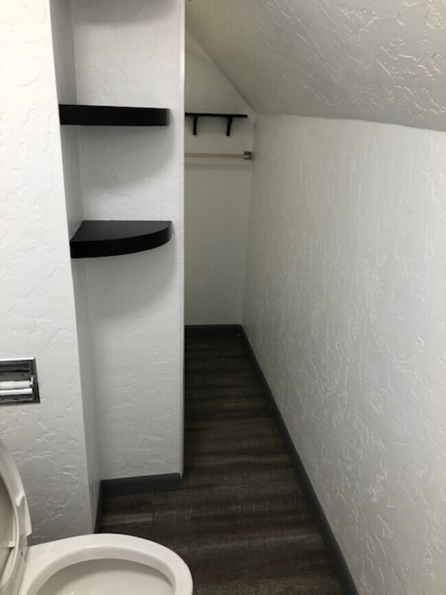 Foto del edificio - 704 Milwaukee Rd