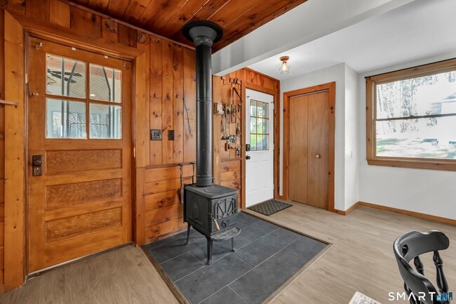 Building Photo - 12 Park Rd